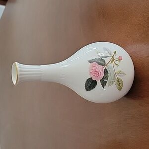 Vintage Wedgwood Hathaway Rose Vase